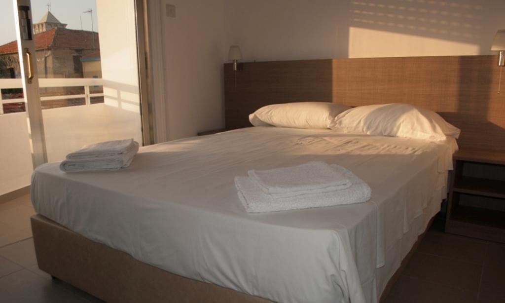 St. George Rent Rooms Larnaca Exterior foto